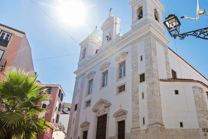 private-tour-historical-lisbon-and-sintra-essence-8h