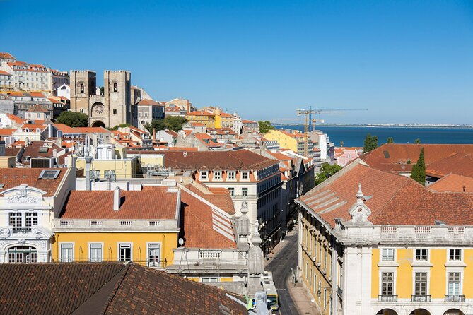 private-tour-historical-lisbon-and-sintra-essence-8h