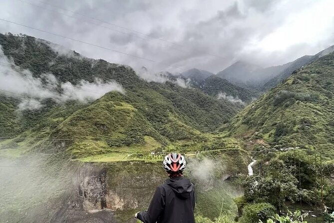 private-tour-house-of-the-tree-and-pailon-del-diablo-with-pickup