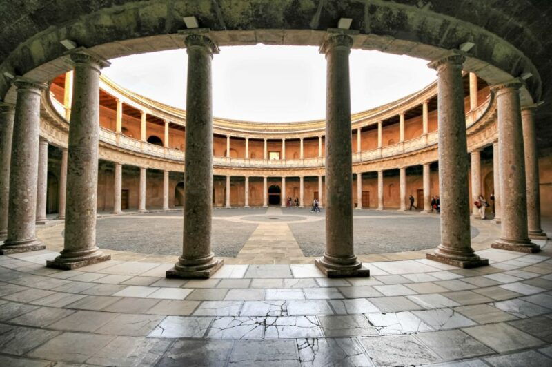 private-tour-in-all-complete-complex-of-alhambra-with-ticket