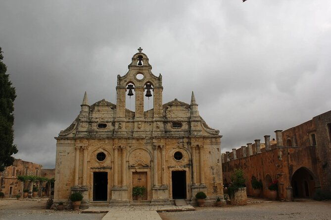 private-tour-in-chania-monasteries