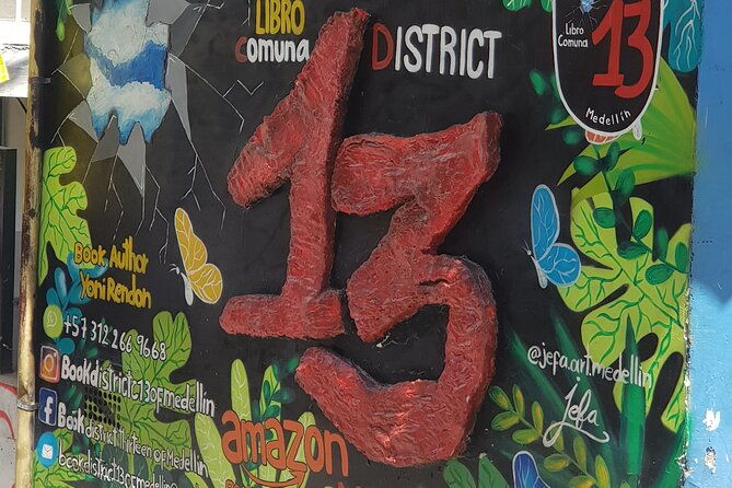 private-tour-in-comuna-13-with-cable-car-culture-street-art-and-graffiti