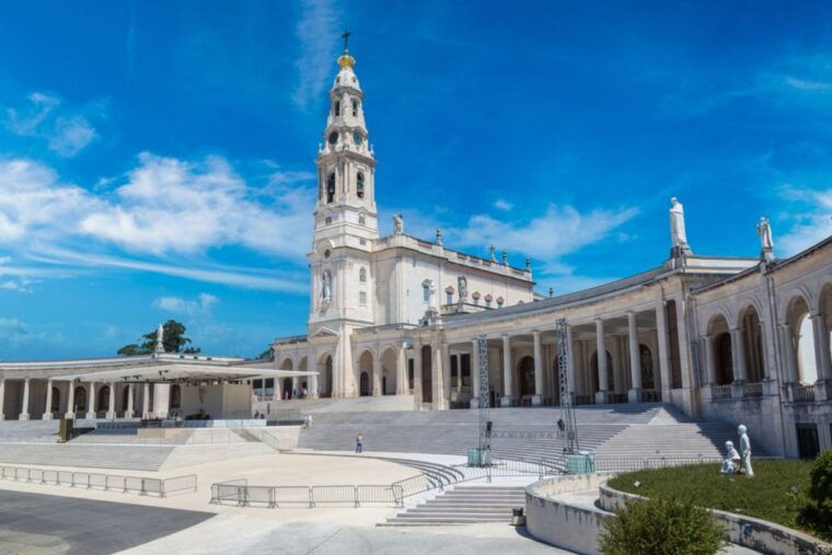 private-tour-in-fatima-nazare-and-obidos-from-lisbon-2