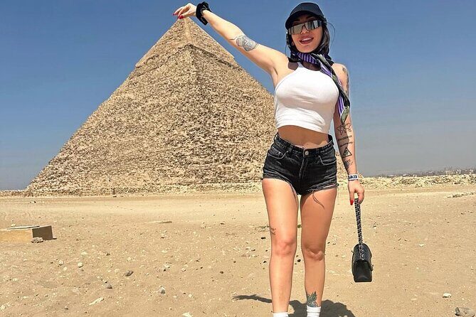 Private Tour in Giza Pyramids Sphinx with VIP Lunch - The Guides and Drivers: Experts Who Make a Difference