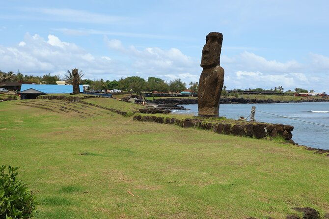private-tour-in-hanga-roa-the-only-city-of-rapa-nui