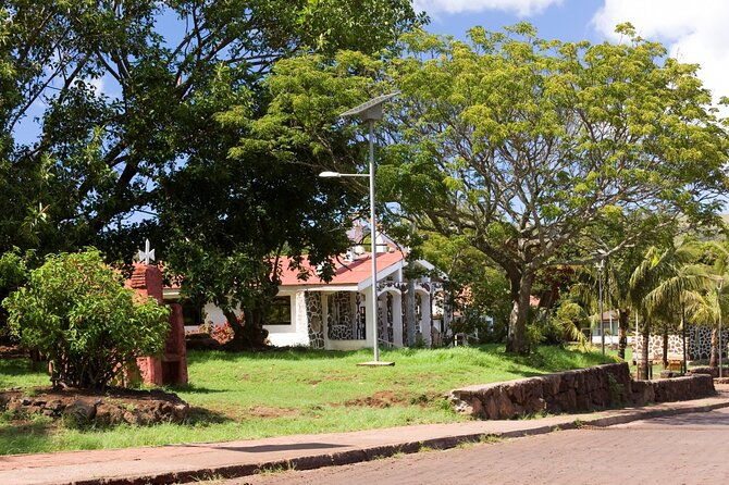 private-tour-in-hanga-roa-the-only-city-of-rapa-nui