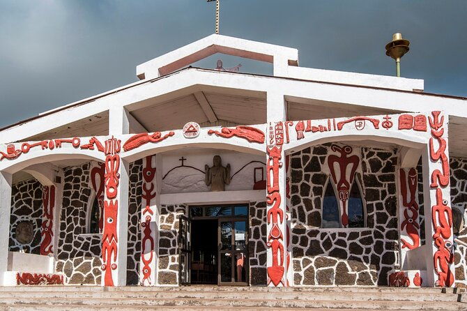 private-tour-in-hanga-roa-the-only-city-of-rapa-nui