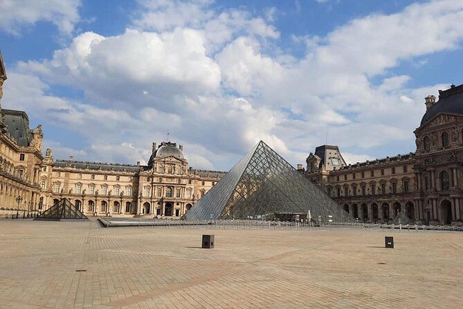 private-tour-in-italian-of-paris-center-montmartre-louvre