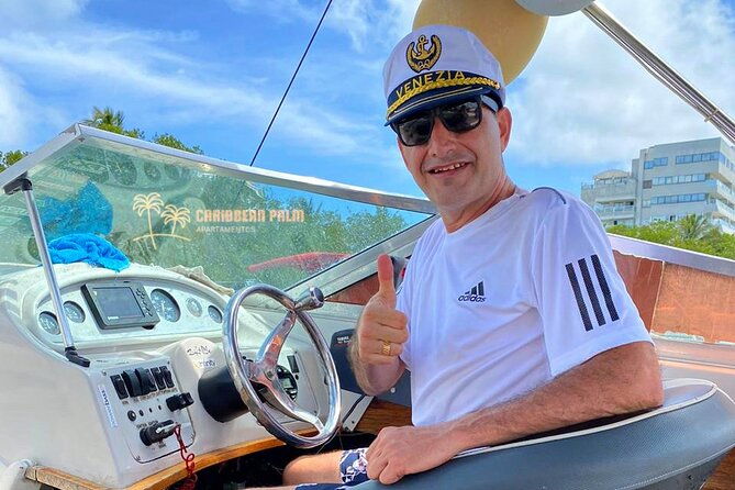 private-tour-in-luxury-boat-over-the-sea-of-7-colors