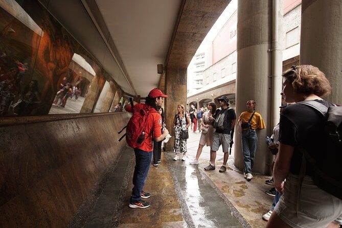 private-tour-in-medellin-with-commune-13-museums-and-coffee-tasting