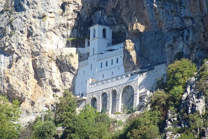 private-tour-in-ostrog-monastery-doclea-and-nature-park-zeta
