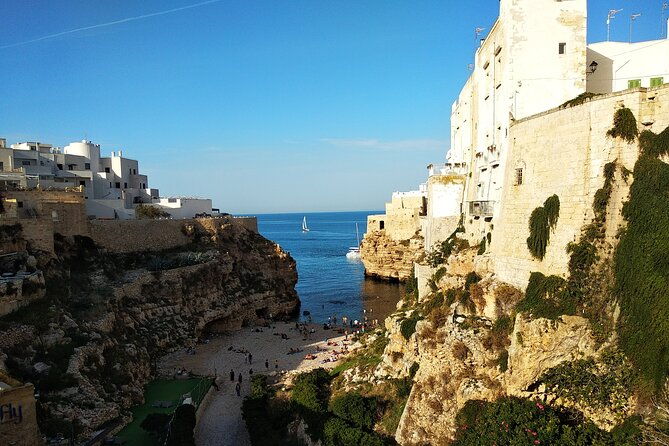 private-tour-in-polignano-a-mare-overlooking-the-sea-2