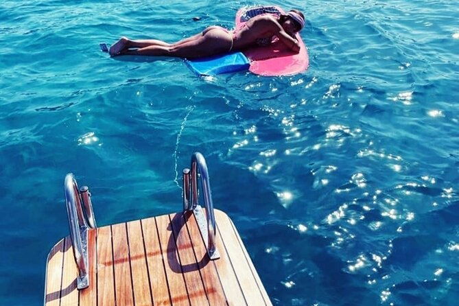 private-tour-in-polignano-to-discover-the-caves-with-aperitif