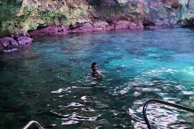 private-tour-in-polignano-to-discover-the-caves-with-aperitif