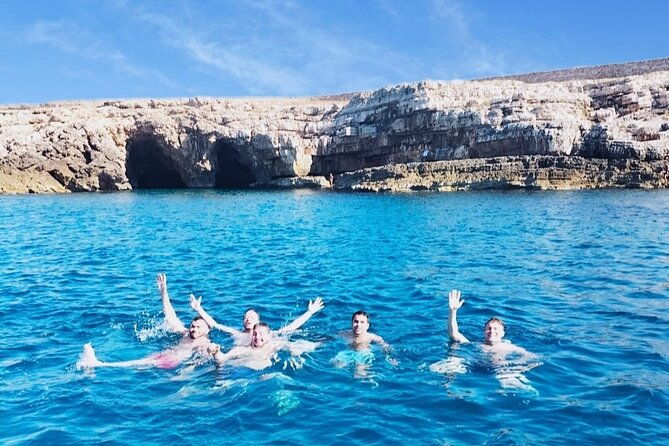 private-tour-in-polignano-to-discover-the-caves-with-aperitif