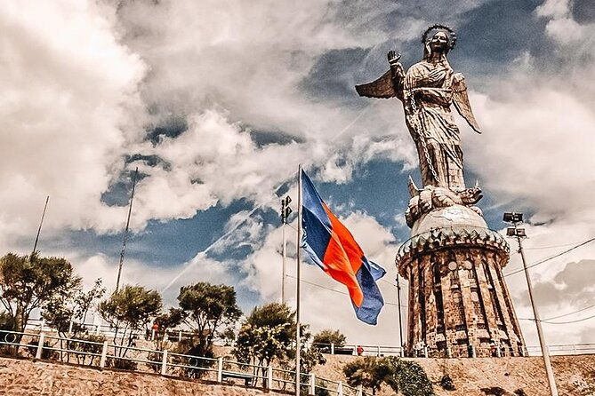 private-tour-in-quito-middle-of-the-world