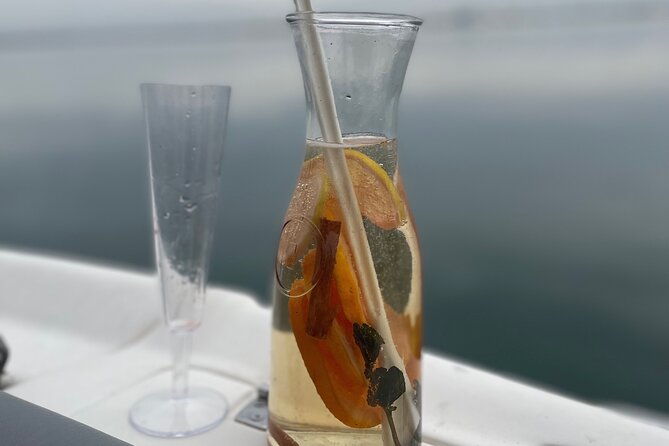 private-tour-in-ria-de-aveiro-in-a-26-feet-yacht