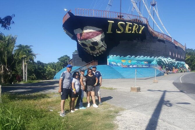 private-tour-in-roatan-with-a-professional-guide
