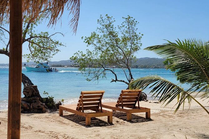 private-tour-in-roatan-with-a-professional-guide