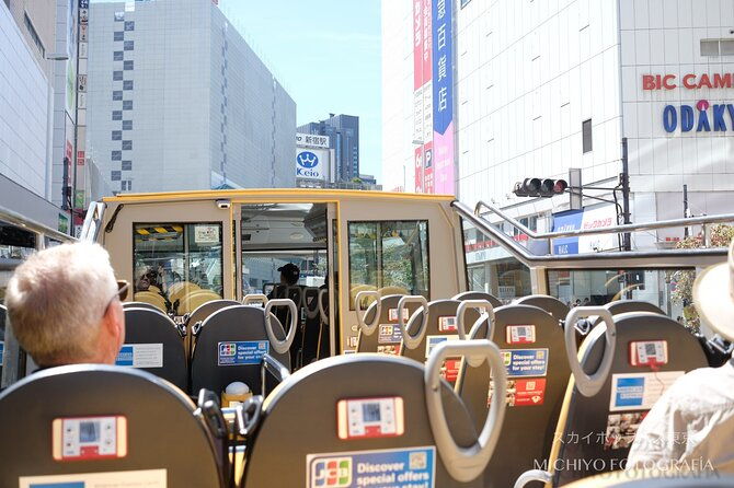 private-tour-in-shinjuku-with-a-spanish-speaking-photographer