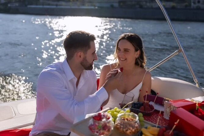 private-tour-in-the-douro-with-tasting-on-a-yacht-for-up-to-5-people