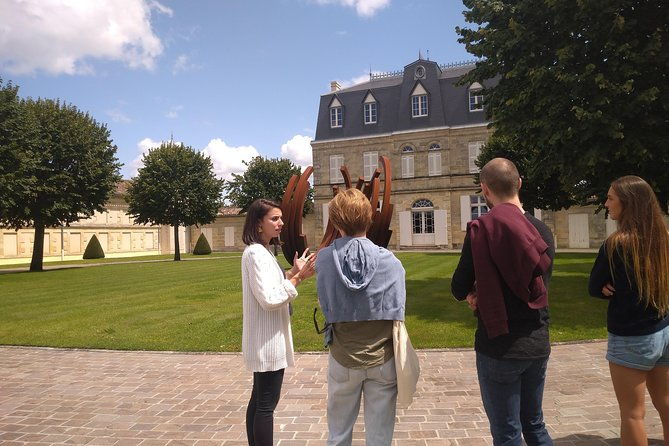 private-tour-in-the-prestigious-medoc-wine-region