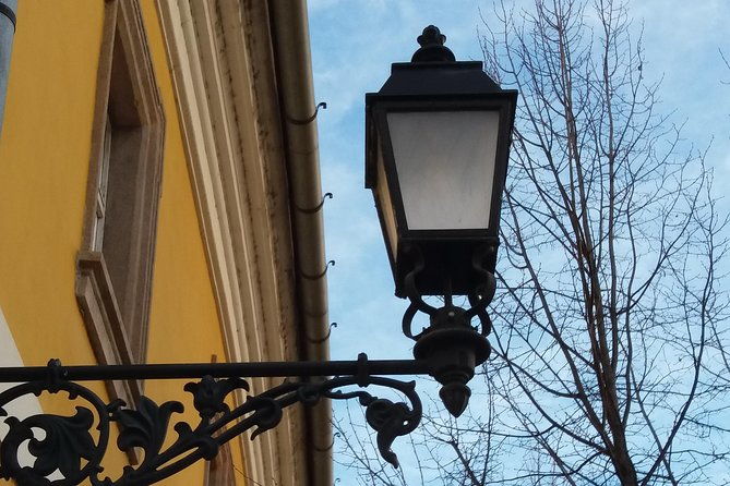 private-tour-in-vac-by-local-guide-magical-vibe-of-an-charming-baroque-town
