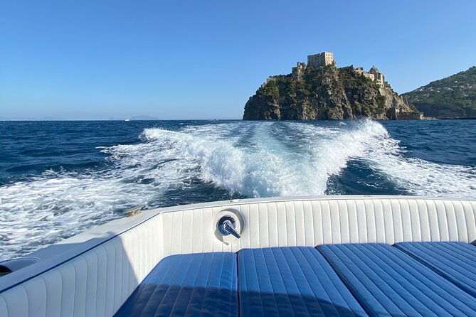 private-tour-ischia-procida-capri-pontine-amalfi-by-speedboat