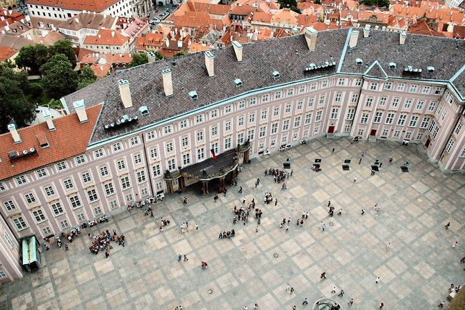 private-tour-just-for-your-group-the-prague-castle-area-and-a-lot-more