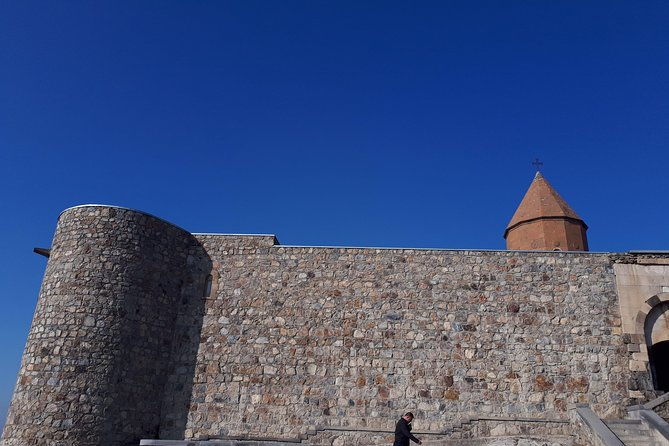 private-tour-khor-virap-areni-noravank-jermuk