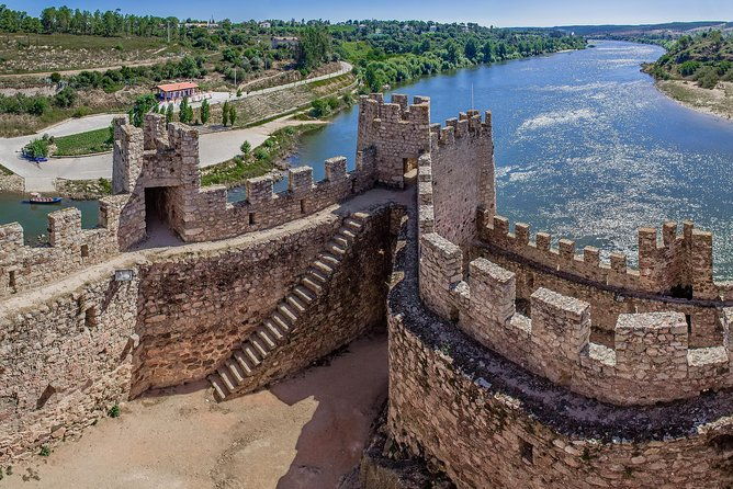 private-tour-knights-templar-route-includes-tickets-for-2-castles-and-boat-trip