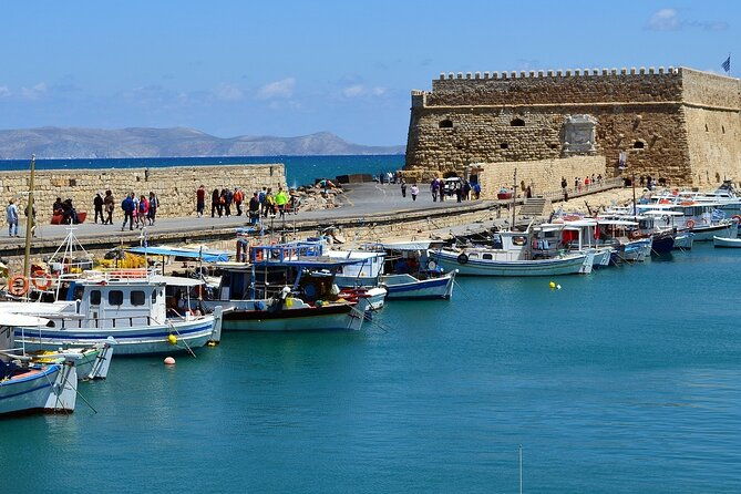 private-tour-knossos-palace-archaeological-museum-heraklion-town