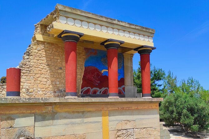private-tour-knossos-palace-museum-heraklion-city-from-chania