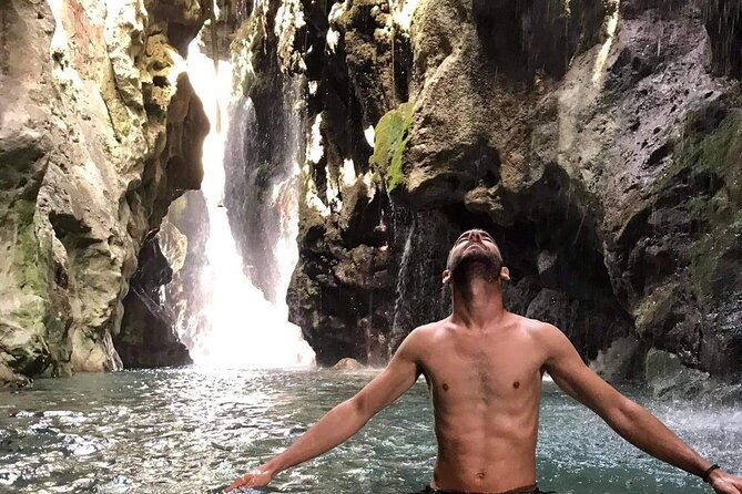 private-tour-kourtaliotiko-waterfalls-preveli-beach-from-chania