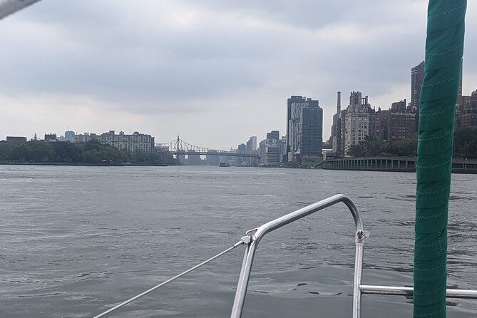 private-tour-li-sound-to-east-river-to-the-statue-of-liberty