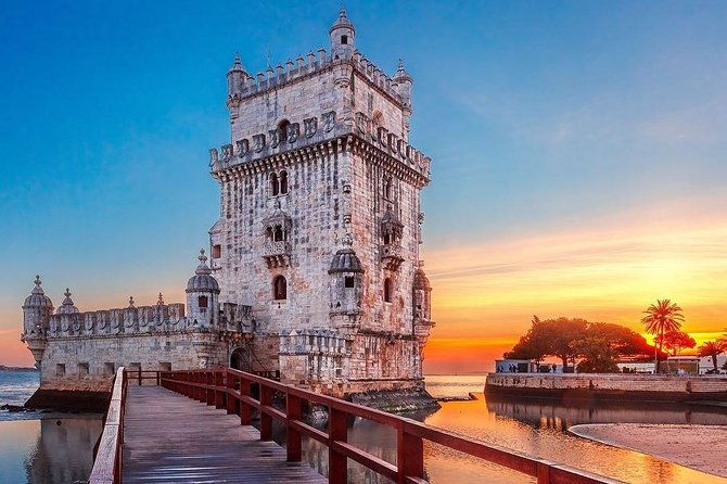 private-tour-lisbon-fado-dinner-show-and-panoramic-night-tour