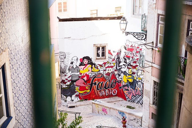 private-tour-lisbon-sunset-walking-tour-with-fado-show-and-dinner
