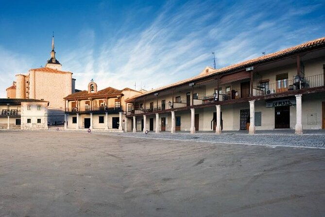 private-tour-lunch-of-underground-winery-countryside-estate