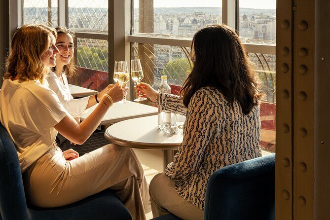 Private Tour, Luxury Eiffel Tower Lunch, Seine Cruise & Louvre - Practical Tips and Considerations