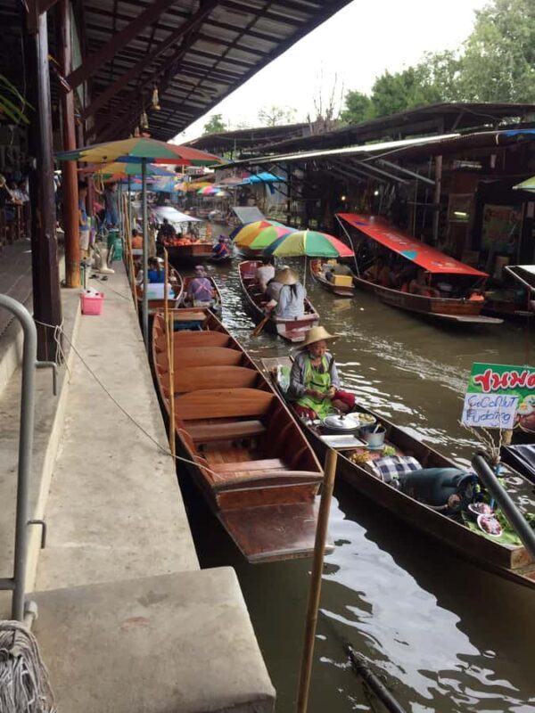 Private Tour Maeklong Railway,Floating Market, Wat Bangkung - Returning to Bangkok