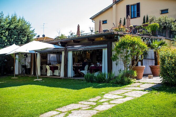 private-tour-medieval-val-dorcia-by-minivan-from-florence