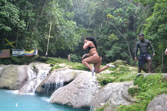 private-tour-montego-bay-to-ocho-rios-blue-hole-and-dunns-river