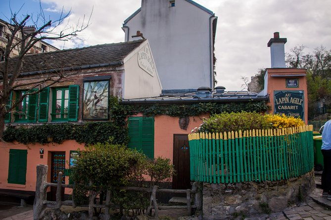 private-tour-montmartre-walking-tour-dinner-and-au-lapin-agile-cabaret
