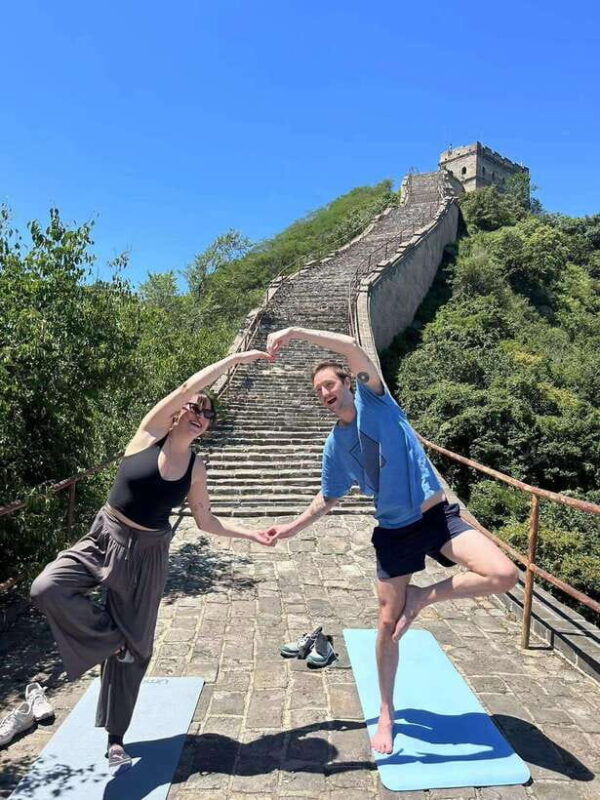 private-tour-morning-yoga-on-great-wall-and-pekin-roast-duck