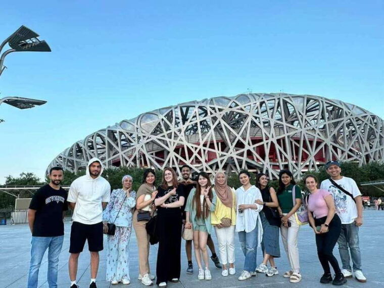 private-tour-morning-yoga-on-great-wall-and-pekin-roast-duck