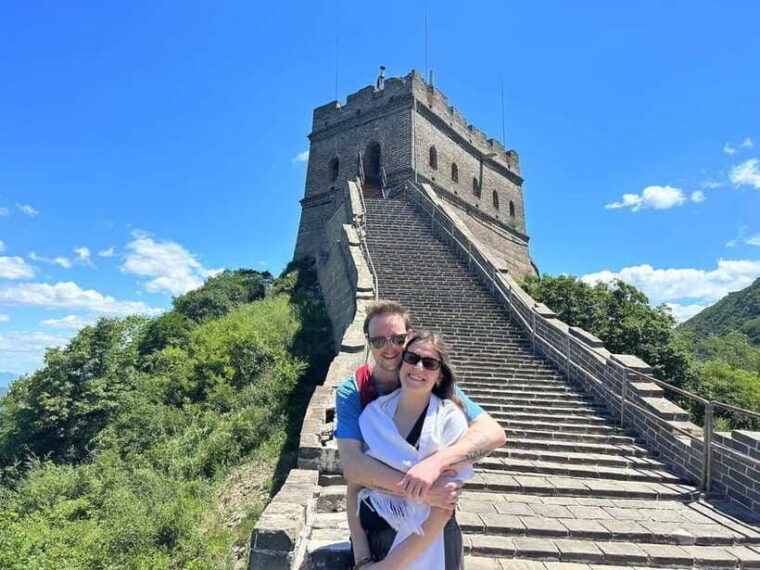 private-tour-morning-yoga-on-great-wall-and-pekin-roast-duck