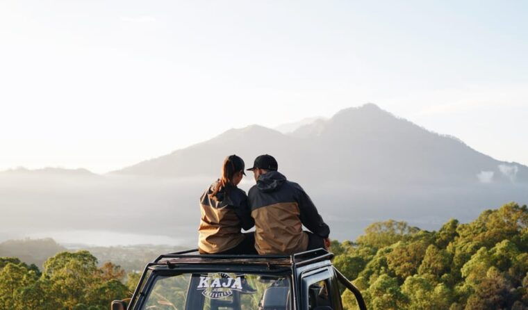 private-tour-mt-batur-sunrise-jeep-hot-spring
