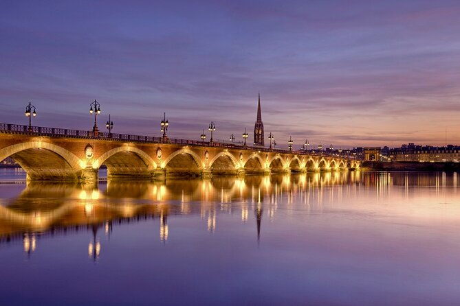 private-tour-of-bordeaux-at-night-in-a-sidecar-3