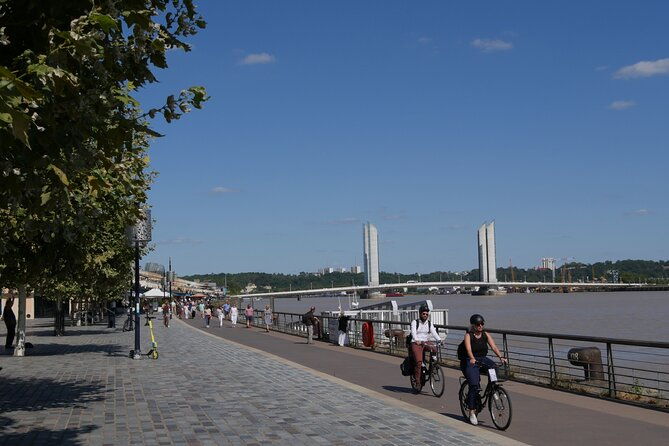 private-tour-of-bordeaux-by-a-bordeaux-historian
