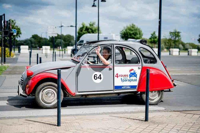 private-tour-of-bordeaux-in-a-citroen-2cv-1h30